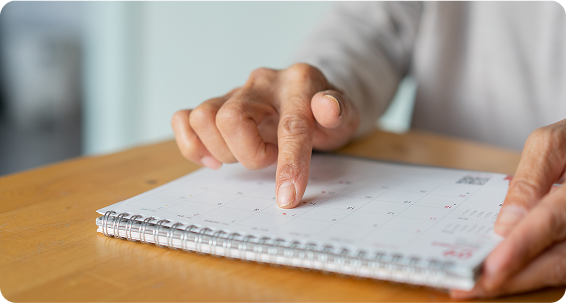 Senior checking eligibility for medicare advantage